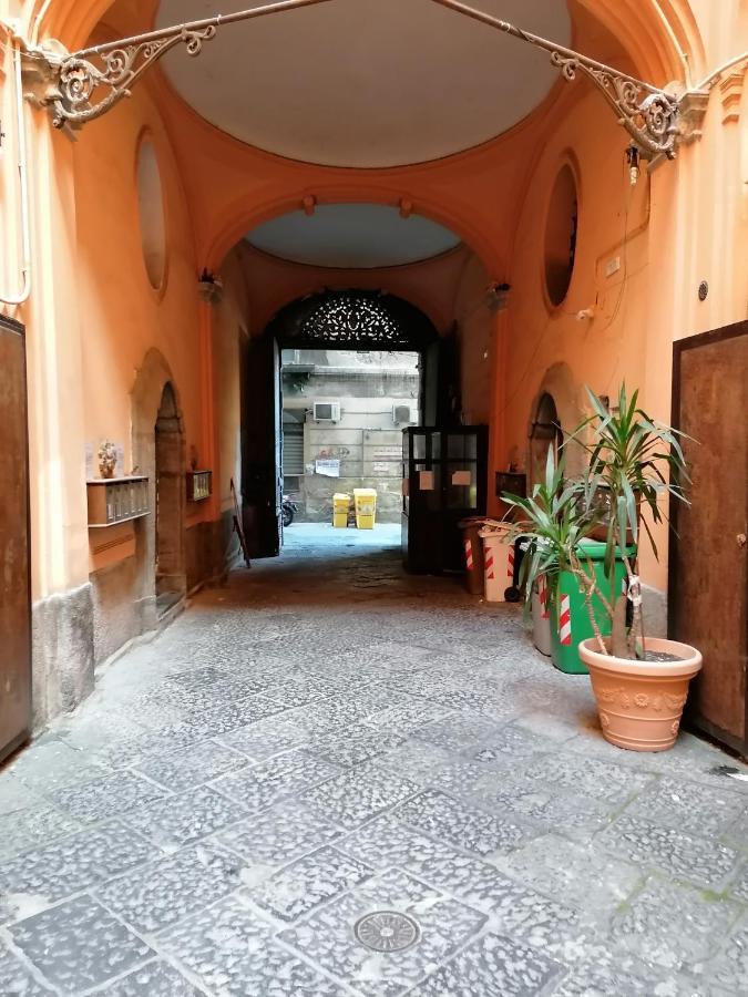 Napoli Royal Flats Villa ภายนอก รูปภาพ