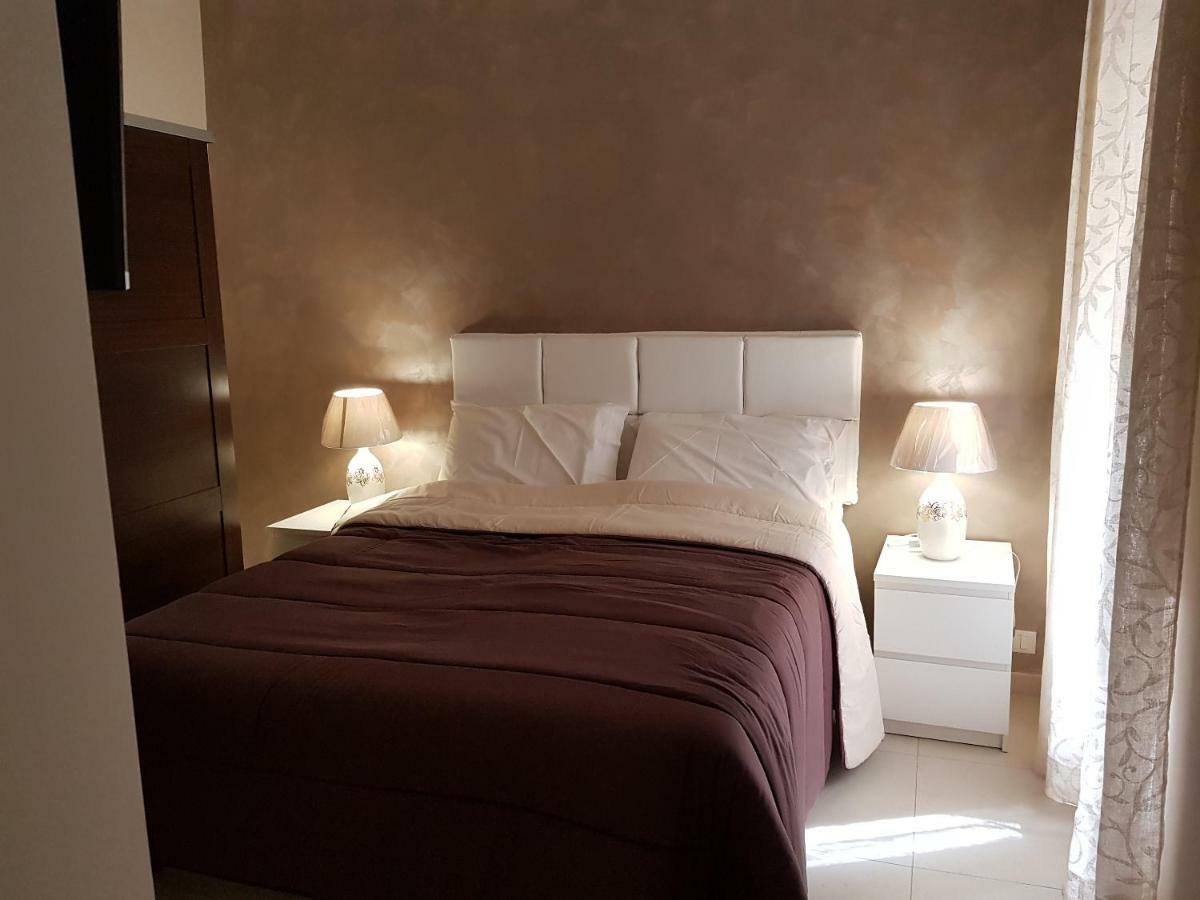 Napoli Royal Flats Villa ภายนอก รูปภาพ